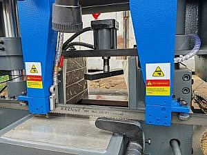 Фото 23 - MetalTec BS 350 CH ленточнопильный станок для резки металла под углом 90°.