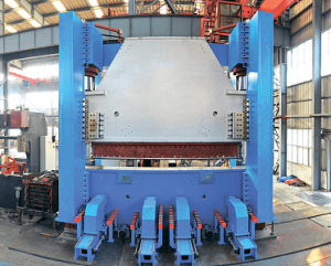 Фото 13 - MetalTec HBC 1200/6000 листогибочные гидравлические прессы с ЧПУ большого тоннажа.